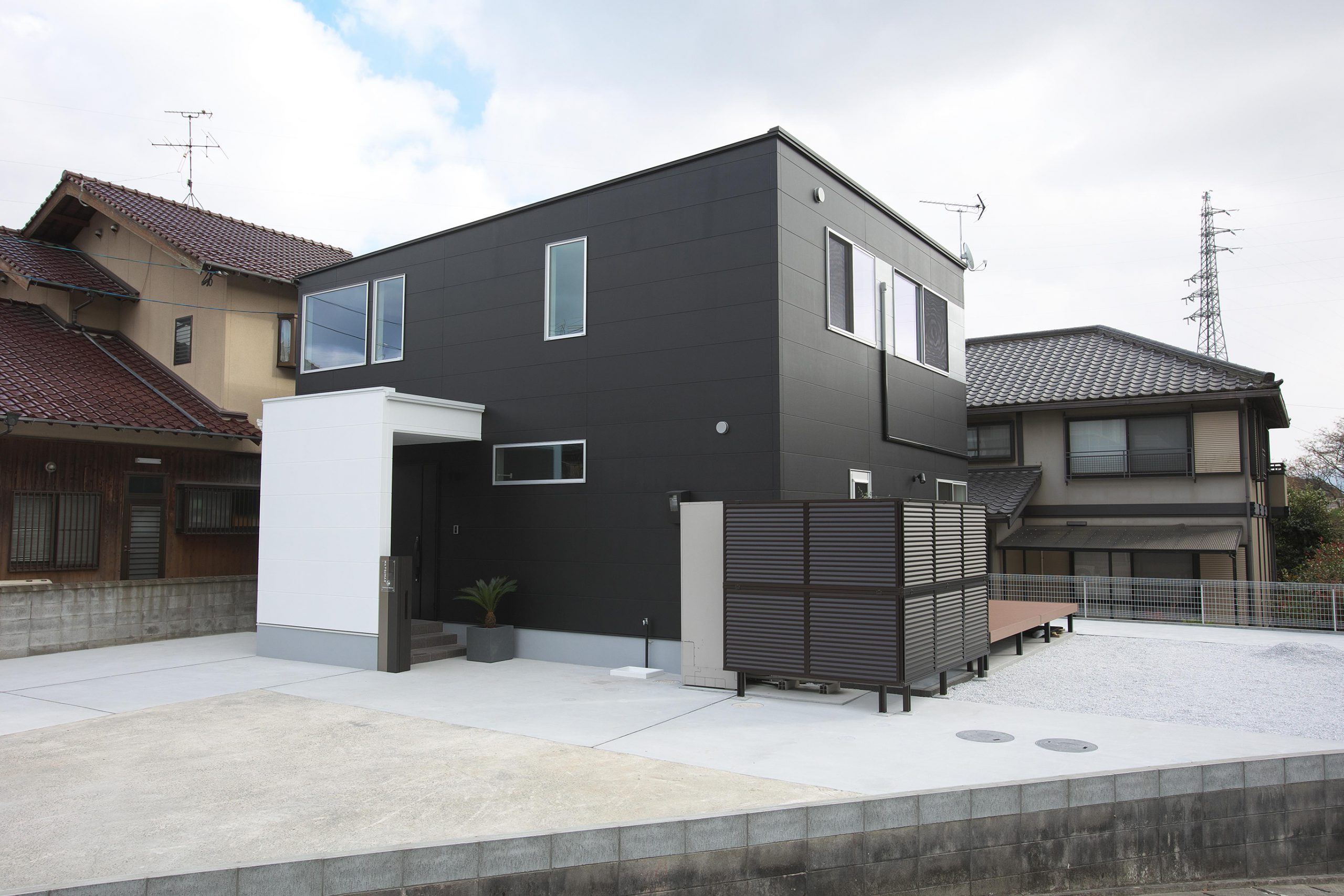 カフェのようなリビングのある2階建てのお家（ダミー記事）