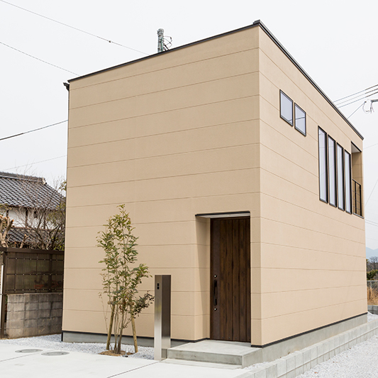 コンパクトでおしゃれな家