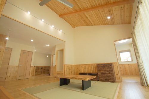無垢の木をふんだんに使った和風のお家