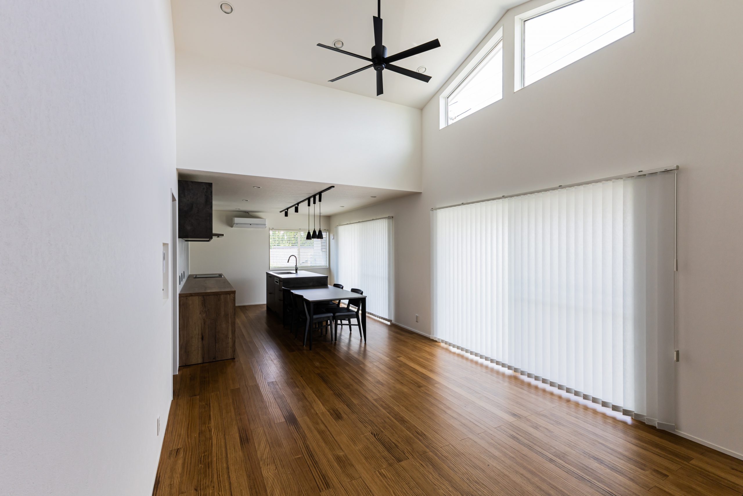 カリフォルニアスタイルの平屋のお家