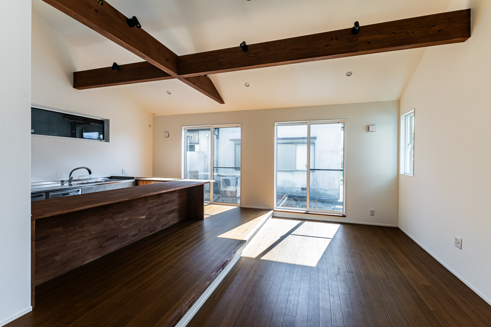 木のぬくもりがあふれる2階建てのお家