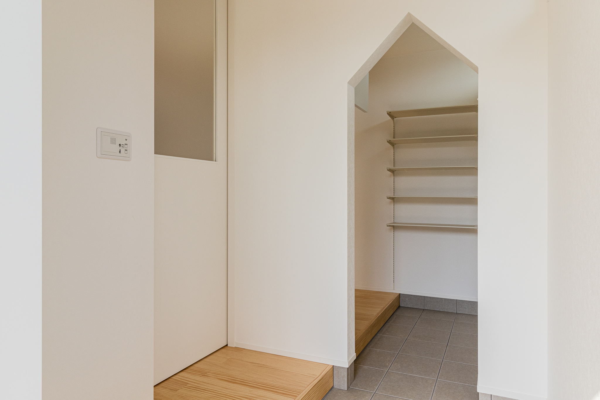 平屋に見える？二階建てのお家