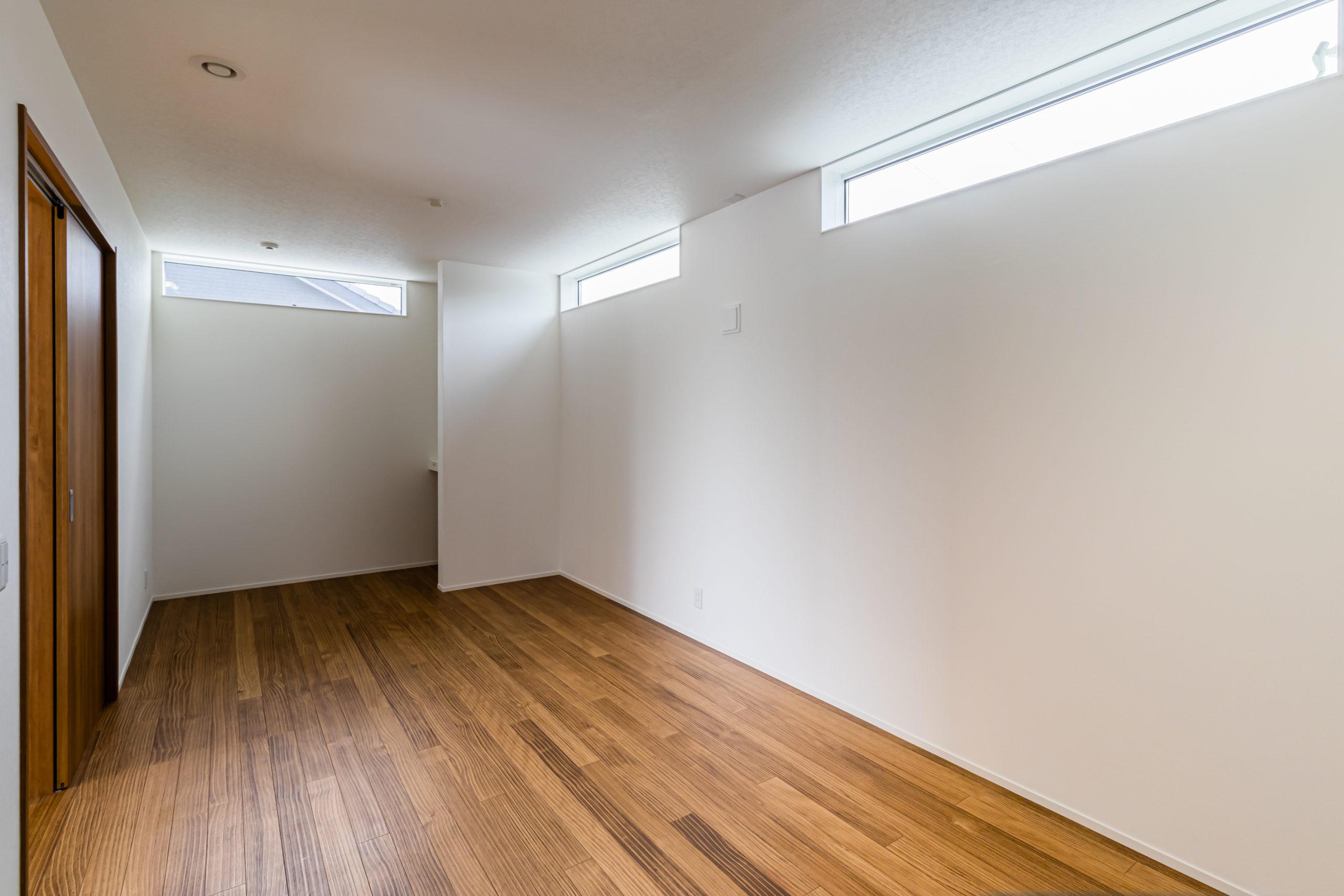 田園に建つ平屋のお家