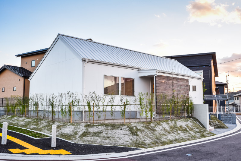 カフェ？それとも美容室？　おしゃれすぎる丘の上の白い家　～宮若市K様邸～