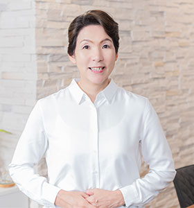 井上 郁朋子