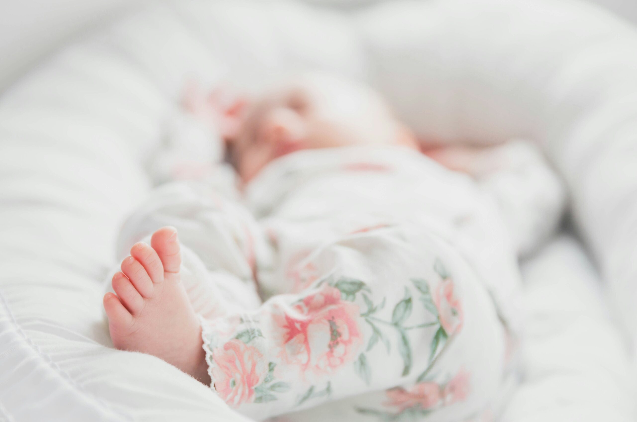 床？ベッド？ベビーベッド？赤ちゃんに最適な睡眠環境は？