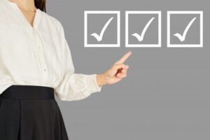 3つのチェックマーク